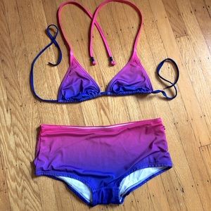 La Vie en Rose 2-piece bathing suit, in ombre purple and pink, size medium.